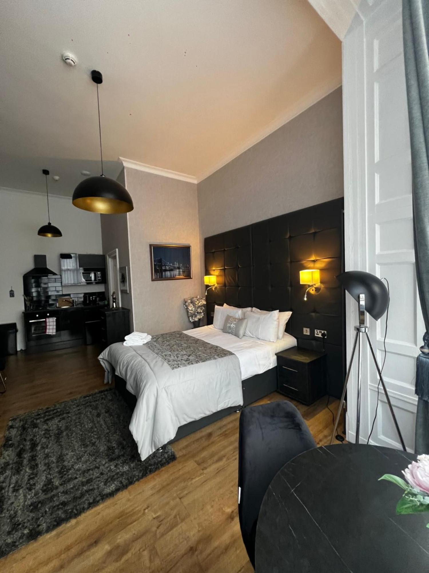 Amani Apartments - Glasgow City Centre Buitenkant foto