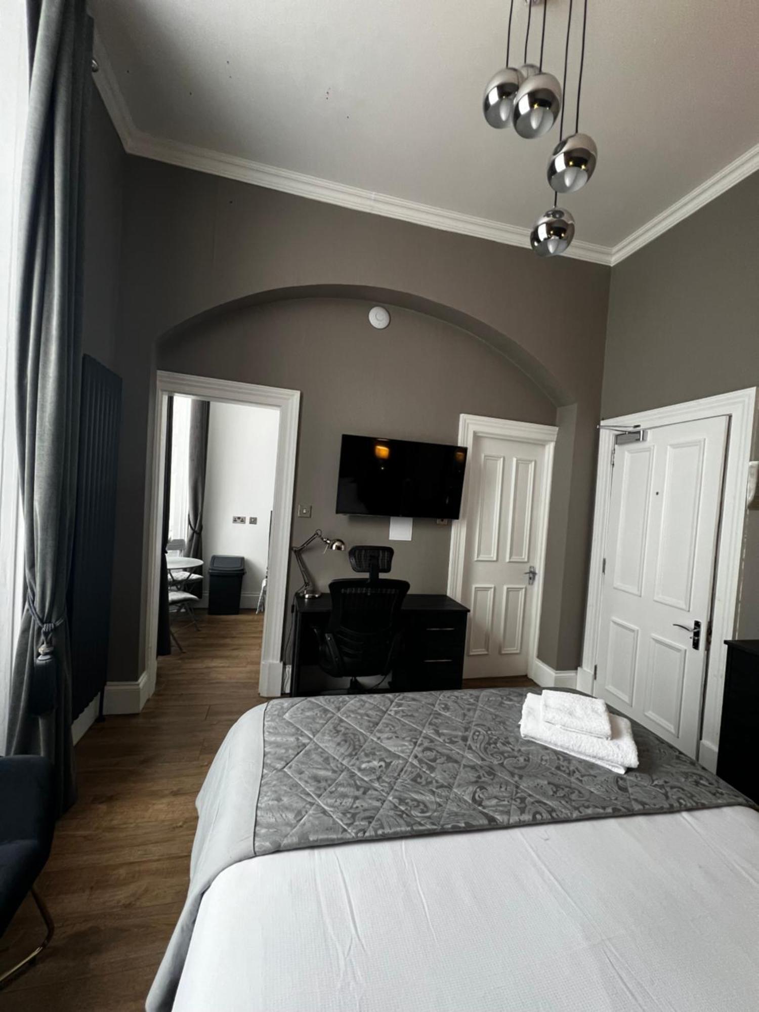 Amani Apartments - Glasgow City Centre Buitenkant foto