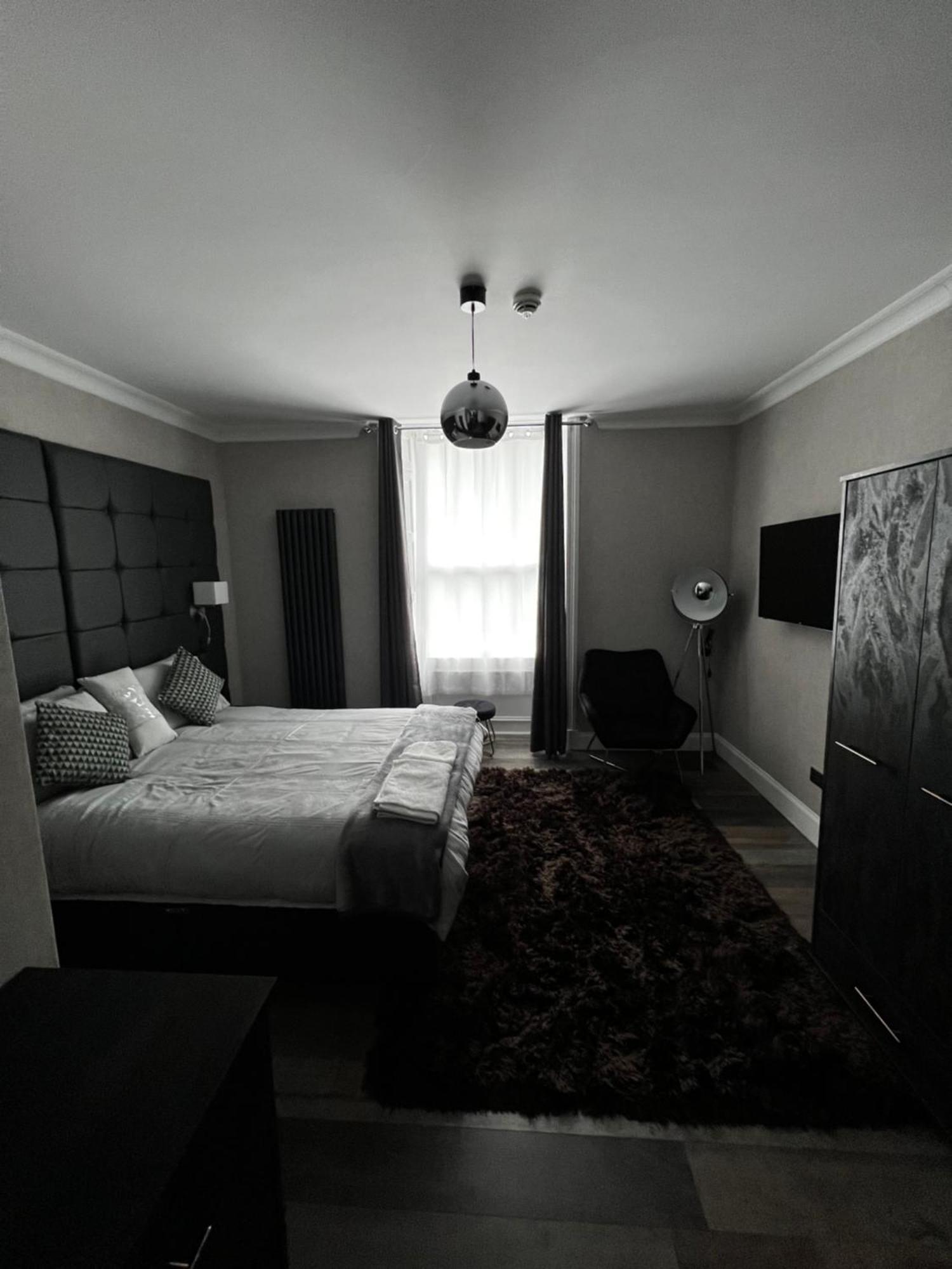 Amani Apartments - Glasgow City Centre Buitenkant foto